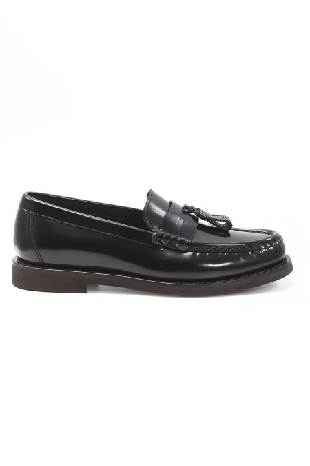 Shop BRUNELLO CUCINELLI Saldi Mocassino: Brunello Cucinelli "Penny" loafer in vitello Minimal con Shiny Tassels.
Fodera in pelle.
Suola in micro leggero.
Decorazione in monile Nickel-free.
Composizione: 100% PELLE DI VITELLO.
Made in Italy.. MZVNG2739-C101